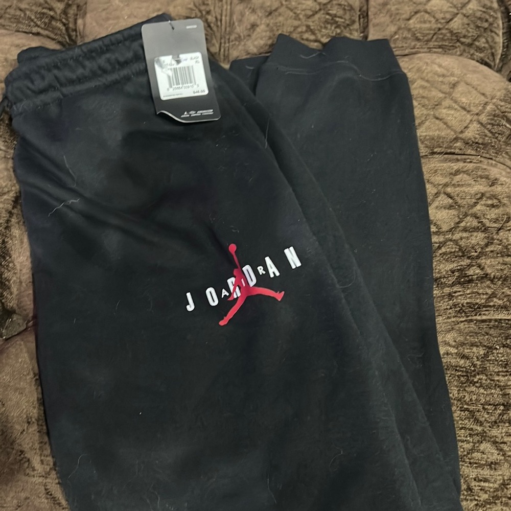 BRAND NEW WITH TAGS BOYS JORDAN JOGGERS